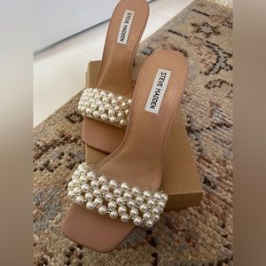 Steve Madden Sift Pearl Sandal 4.25” Heel